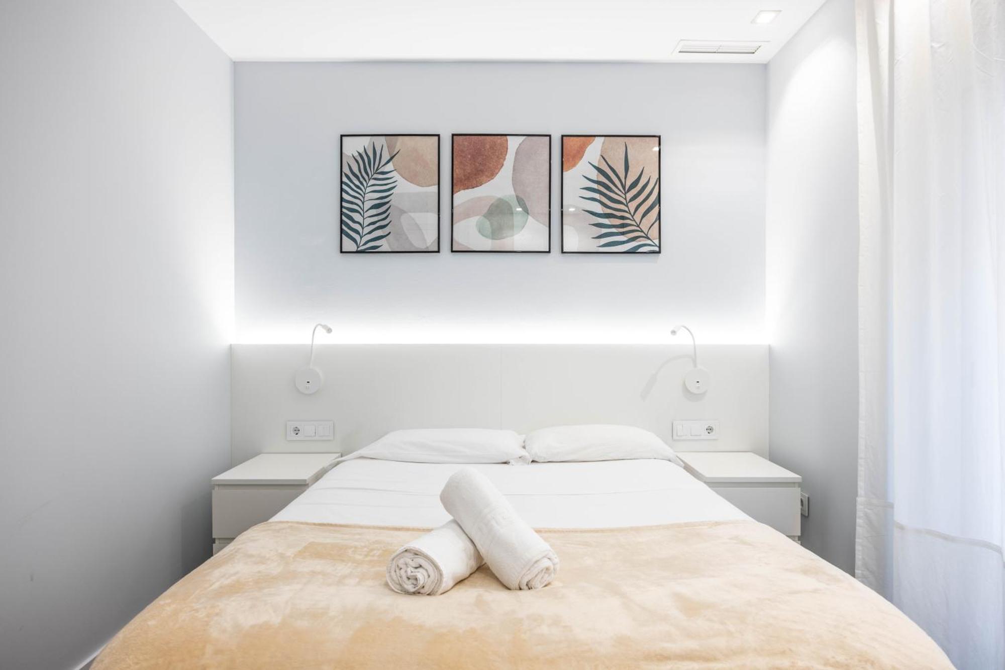 Apartamentos Turisticos Metropolis By Cartagenaspain ภายนอก รูปภาพ