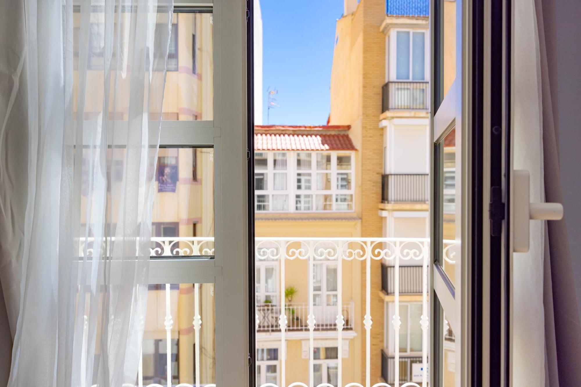 Apartamentos Turisticos Metropolis By Cartagenaspain ภายนอก รูปภาพ